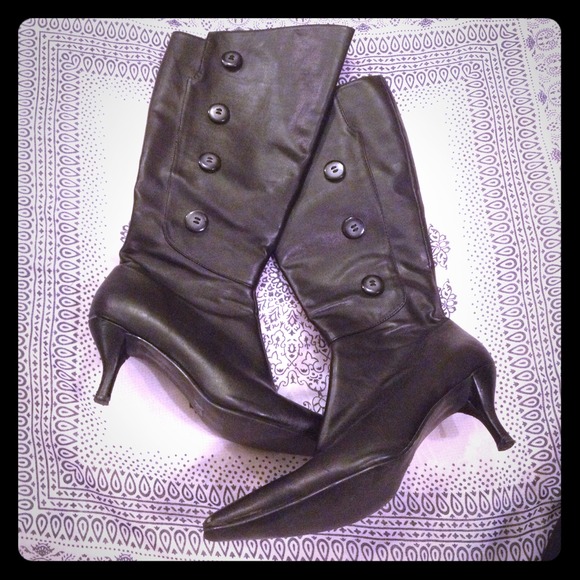 🚫SOLD🚫🍇Black, Heeled, Riding Boots!🍇