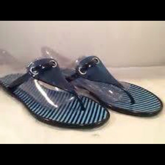Black thong sandals!!!!!