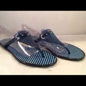 Black thong sandals!!!!!