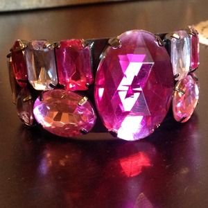 Hot pink adjustable gem bracelet