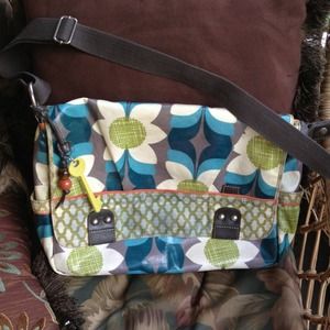 REDUCED 💐Fossil messenger bag💐