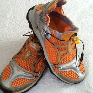 Mountain Climbing Shoes : used once