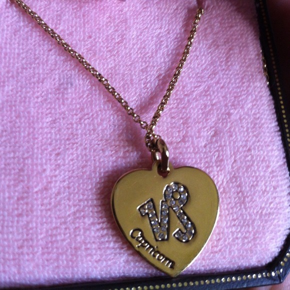 Juicy Couture heart necklace - Picture 3 of 3