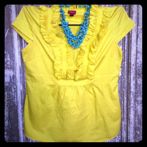 Bright yellow top SOLD!!