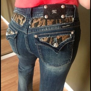 RESERVED for @showlisa