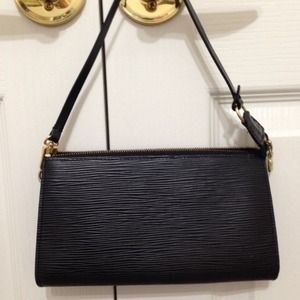 Louis Vuitton Epi Clutch