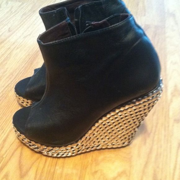 Jeffrey Campbell Tick  peep toe shoes