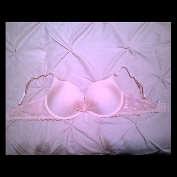SOLD💋💋Victoria Secret padded Demi with bling
