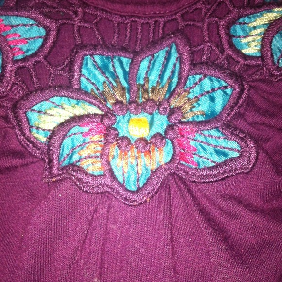 Cute racer back top - Picture 2 of 3