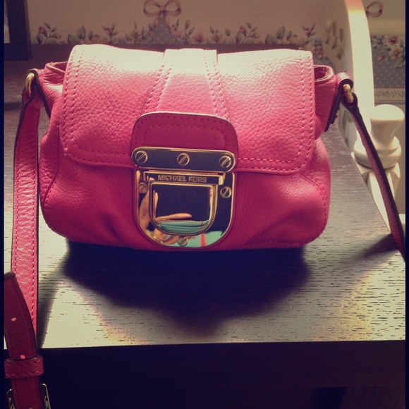 Authentic Michael Kors     RESERVED.....