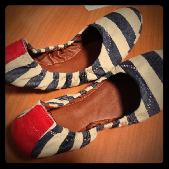 Lucky brand navy striped flats 8.5
