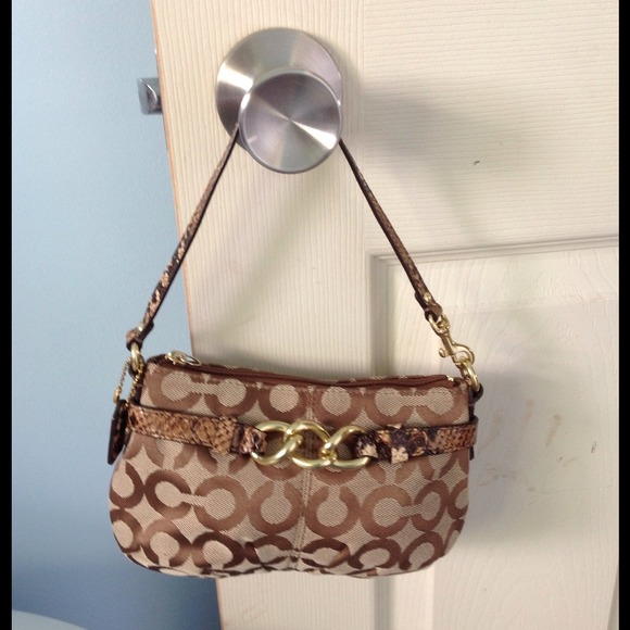 Authentic Coach - Picture 2 of 2