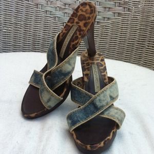 Pre loved Andarella cheetah distressed jean shoes