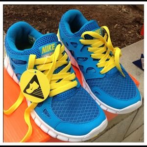 😍 Sky Blue and Yellow Nike free + 3.0 😘