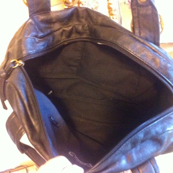 **TRADED**Roxy black Handbag purse - Picture 3 of 3