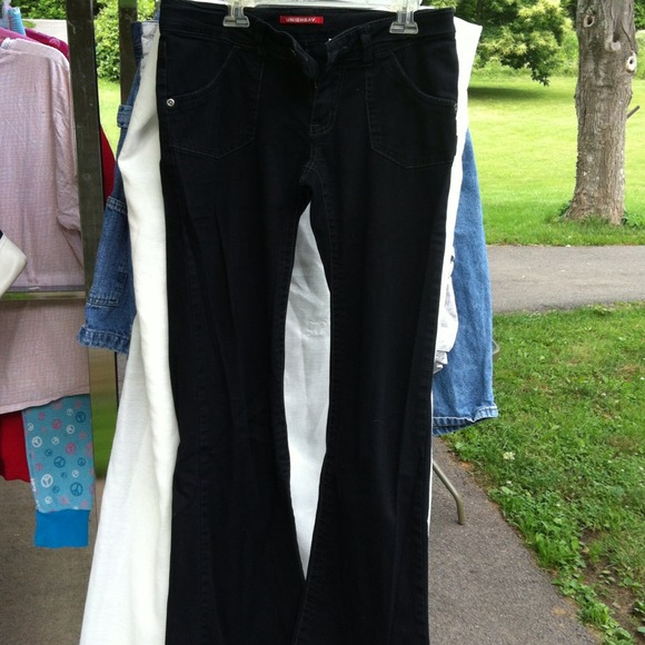 Black girls Unionbay pants, look great on :)