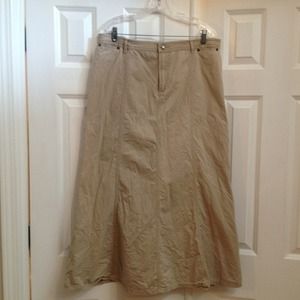 SOLD REDUCED Size 14 kakhi skirt