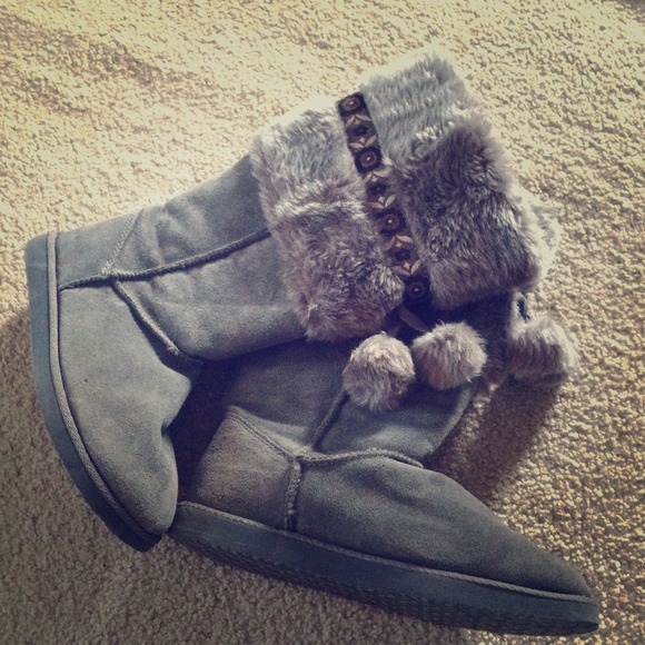 Genuine Leather Gray Boots, Size 8 never worn! - Picture 1 of 1