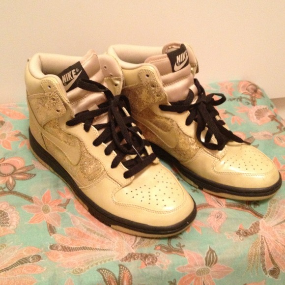 🚫RESERVED🚫Nike Hi-top dunks