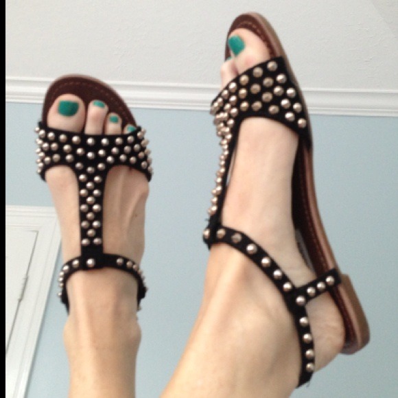 STEVE MADDEN - spikey  black suede sandals