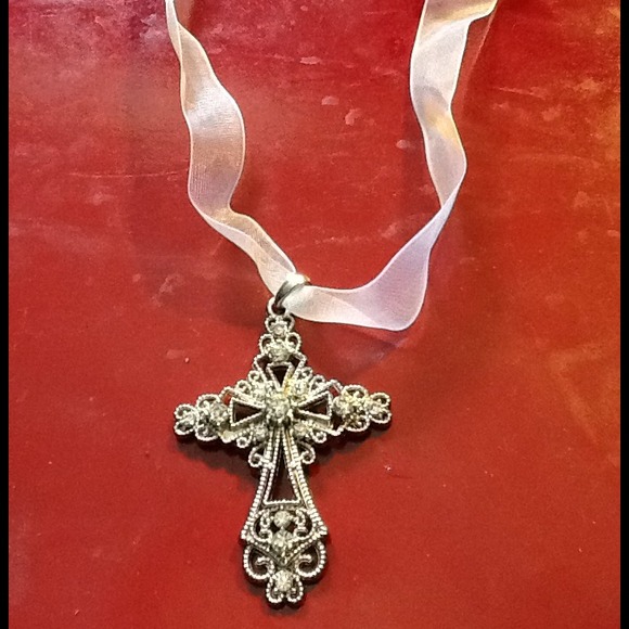 Ribbon chain Cross Necklace