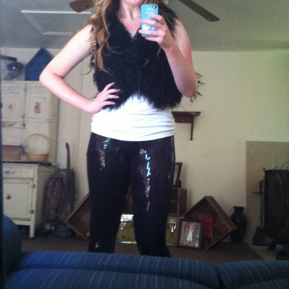 Sequined leggings and furry vest!