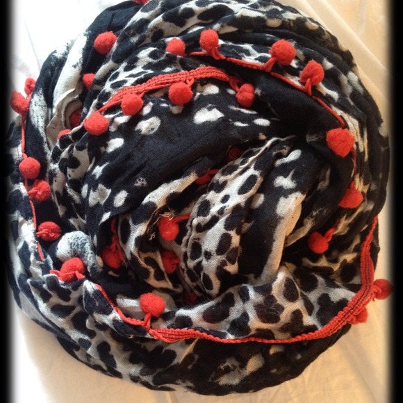 (Bundled!) Michael Stars Scarf 🎉Host Pick!😃🎉