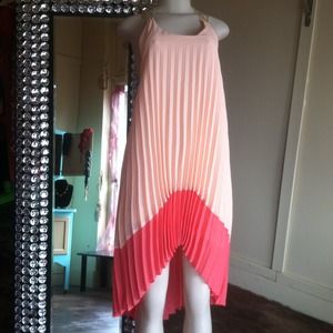 🚫🚫🚫SOLD🚫🚫🚫Peach 2 tone pleated dress