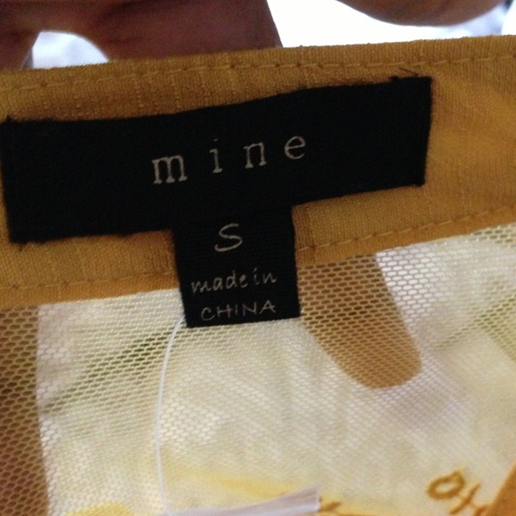 Sleeveless mustard top - Picture 4 of 4