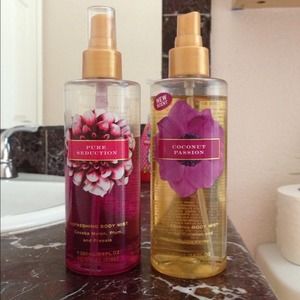⛔SOLD⛔2 VS body sprays