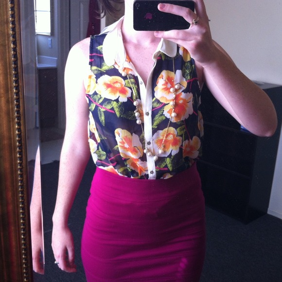 NWT Forever 21 Floral Hawaiian Blouse