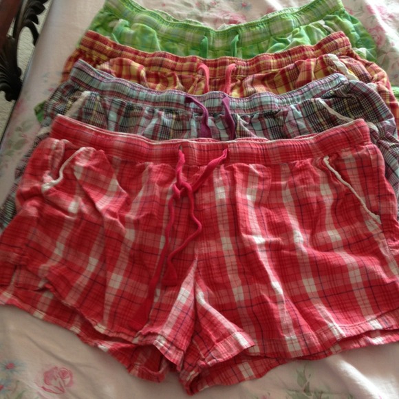 4 pairs of plaid boxer shorts pajama bottoms