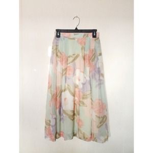 High waisted vtg floral skirt