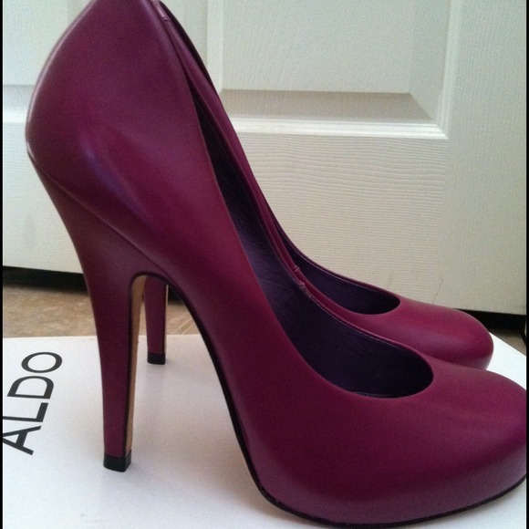ALDO Tabera magenta heel