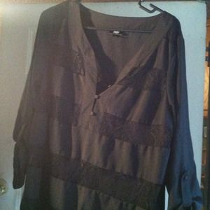 Black 3/4 sleeve Mossimo for target shirt