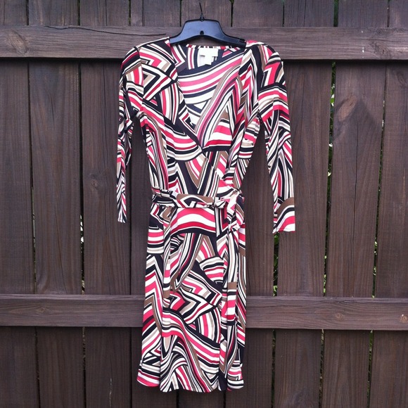 LOFT Dresses & Skirts - ⚡Flash Sale⚡Ann Taylor Loft Faux Wrap Dress