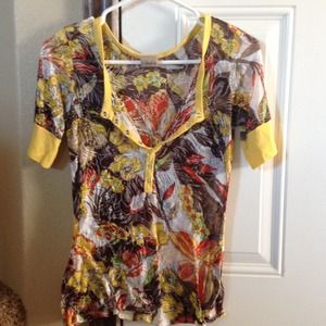 Bundled!!   New price!! Day trip top!