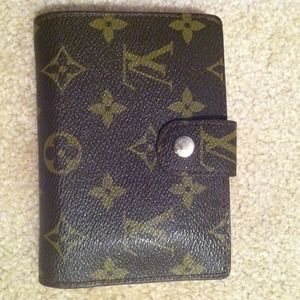 ✨🌟sold online🌟✨Vintage Louis Vuitton wallet