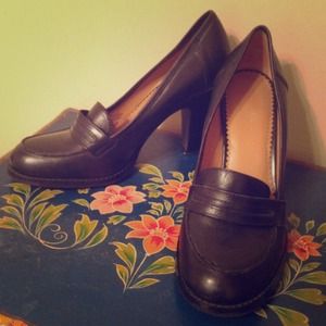 Guess Oxford Heels