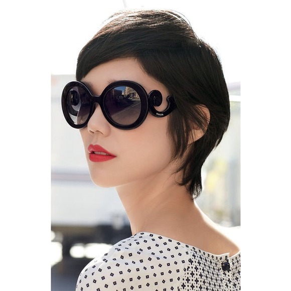 PRADA 2013 BAROQUE ARM ROUND LENSE BLK SUNGLASSES