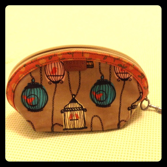⛔Sold/bundled⛔Fossil Key Per Cosmetic Case😍