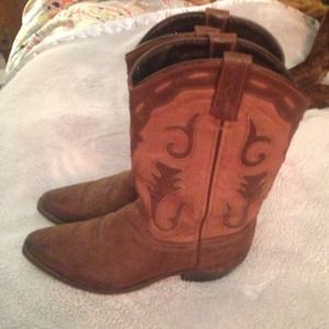 Woman's Cowboy boots size 9