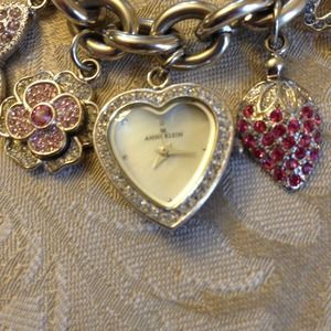 💐🌹HOST PICK🌸🌷Anne Klein Charm Watch