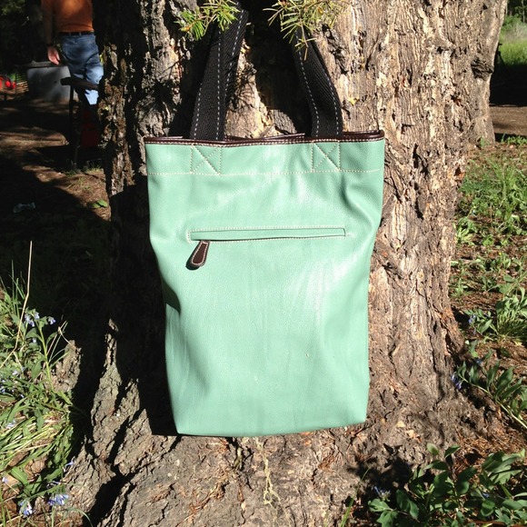 Handbag - Picture 2 of 3