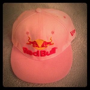 Exclusive!!!!😍🎀 pink Redbull hat! 🎀