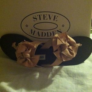 Steve Madden sandals