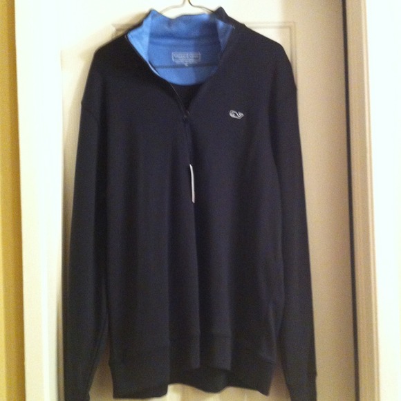MENs Vineyard Vines black Sweater