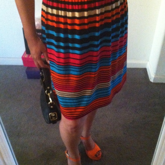 •SOLD in bundle to @taniachiu•Striped Summer Dress - Picture 2 of 3