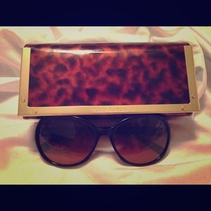 New Tory burch sunglasses