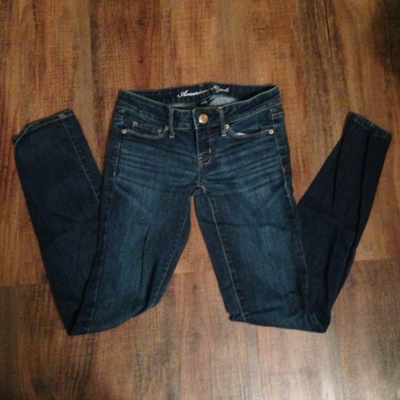 Dark denim American Eagle skinny jeans. - Picture 2 of 3